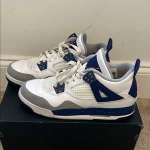 Jordan Athletic Shoes White and Blue